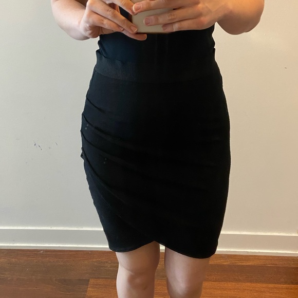 Aritzia Wilfred Free Wrap Pencil Skirt - Picture 2 of 3